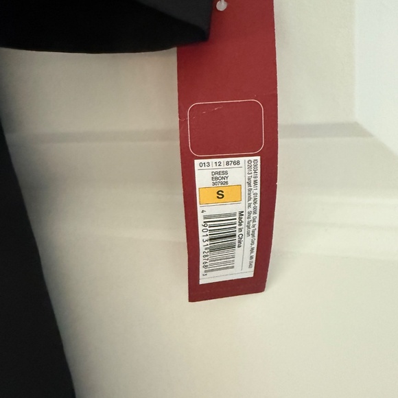 Dress - Picture 2 of 3